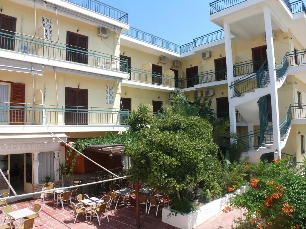 Karyatides Hotel Aegina